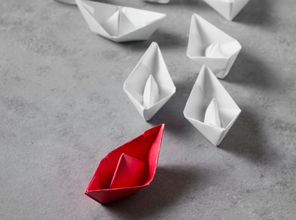 high-angle-boss-s-day-arrangement-with-paper-boats (1)
